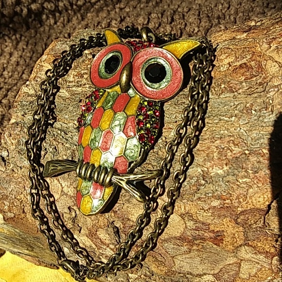 Large Embellished Owl Necklace Pendant - Picture 8 of 17